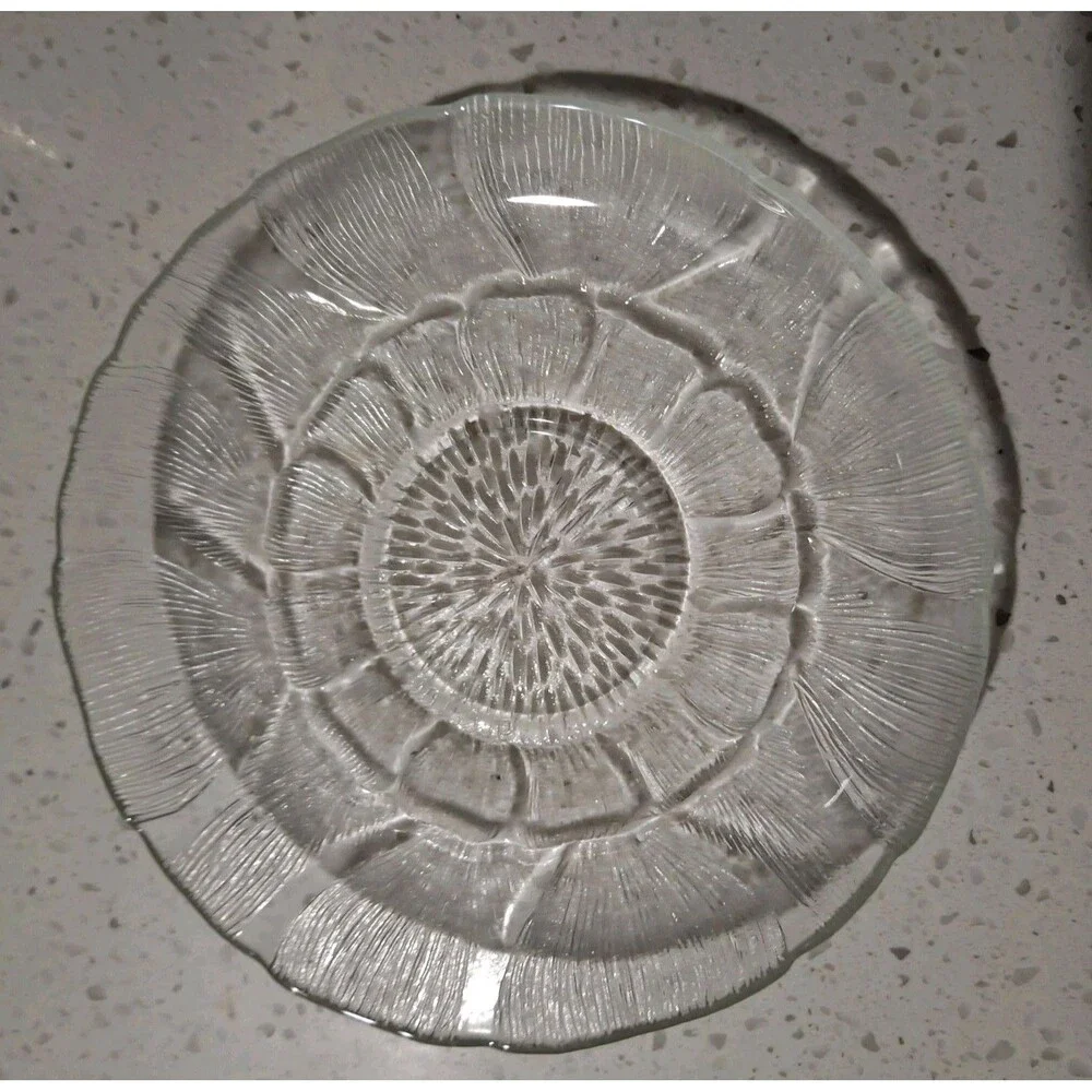 Set of 4 Arcoroc Fleur Clear Glass Cup Saucer Made in France 5 3/8